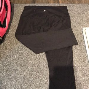 High rise black Lululemon Wunder Under size 12